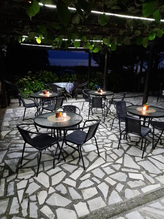 Bato Rooms Peštani Exteriör bild