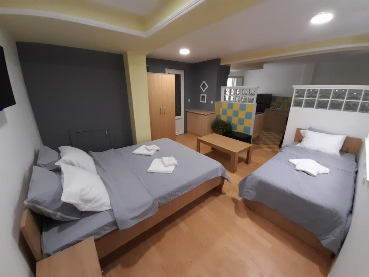 Bato Rooms Peštani Exteriör bild