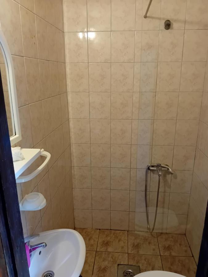 Bato Rooms Peštani Exteriör bild